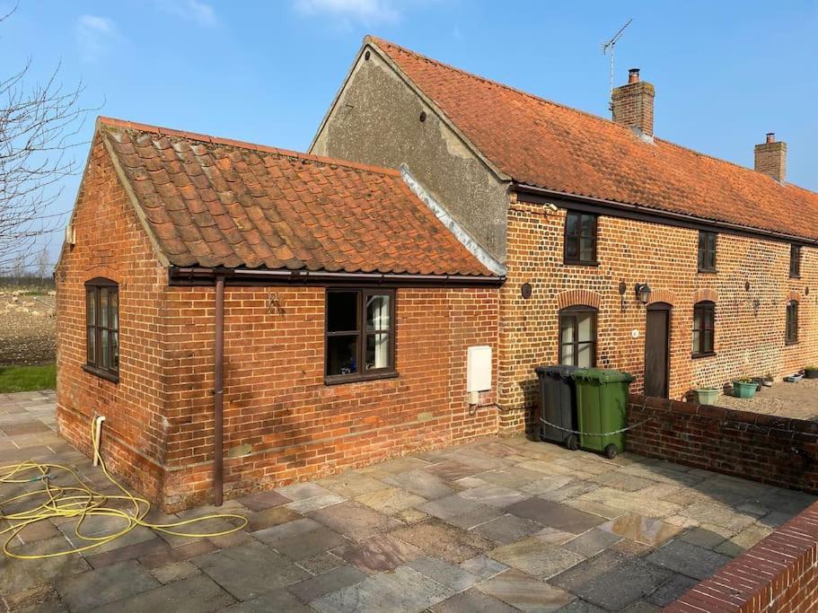 2 Brickground Broads Getaway For The Whole Family Holiday home
