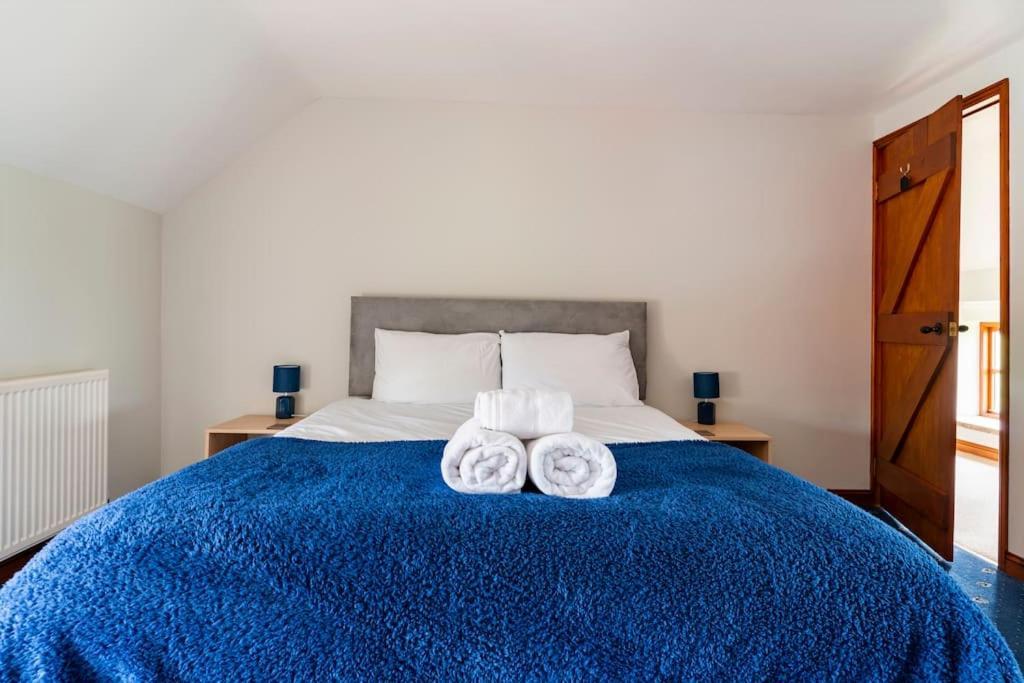 2 Brickground Broads Getaway For The Whole Family *