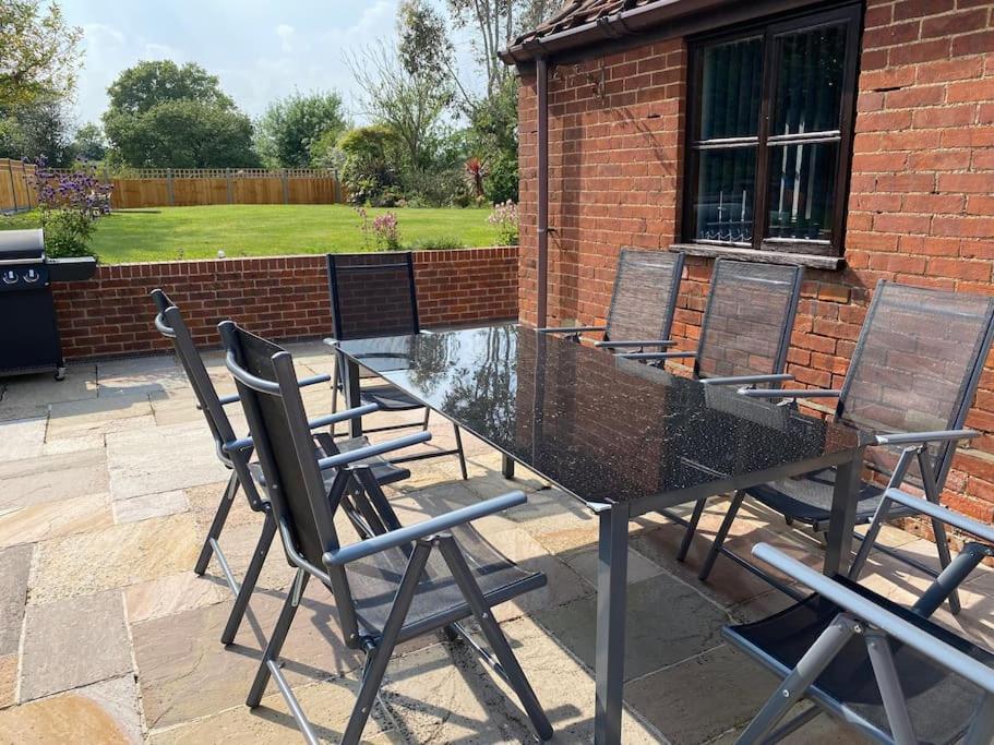 2 Brickground Broads Getaway For The Whole Family Holiday home *