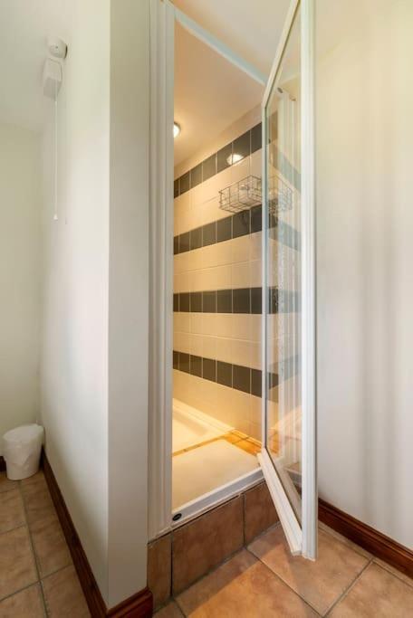 2 Brickground Broads Getaway For The Whole Family